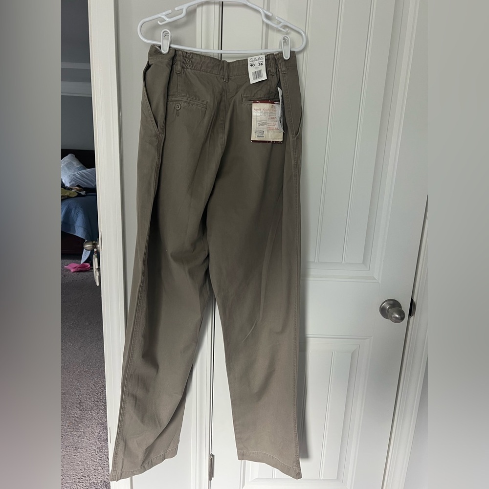 . New w tags Cabelas Khaki  Size 40/36